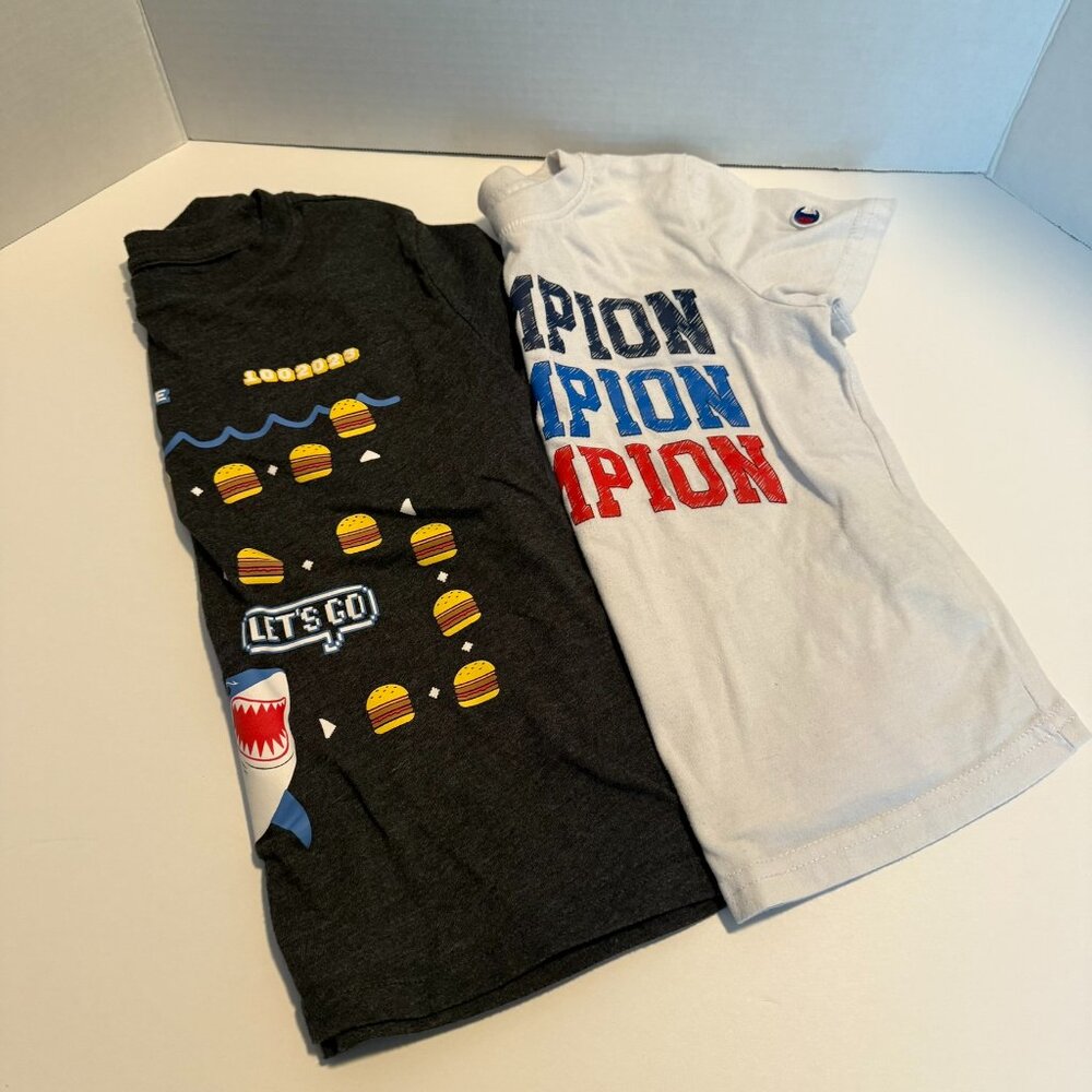 Boy's T-shirts - Lot of 2- Gray & White - Size 5